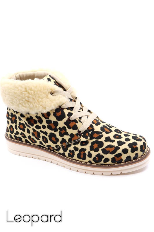 Snow 2 Leopard Ankle Booties