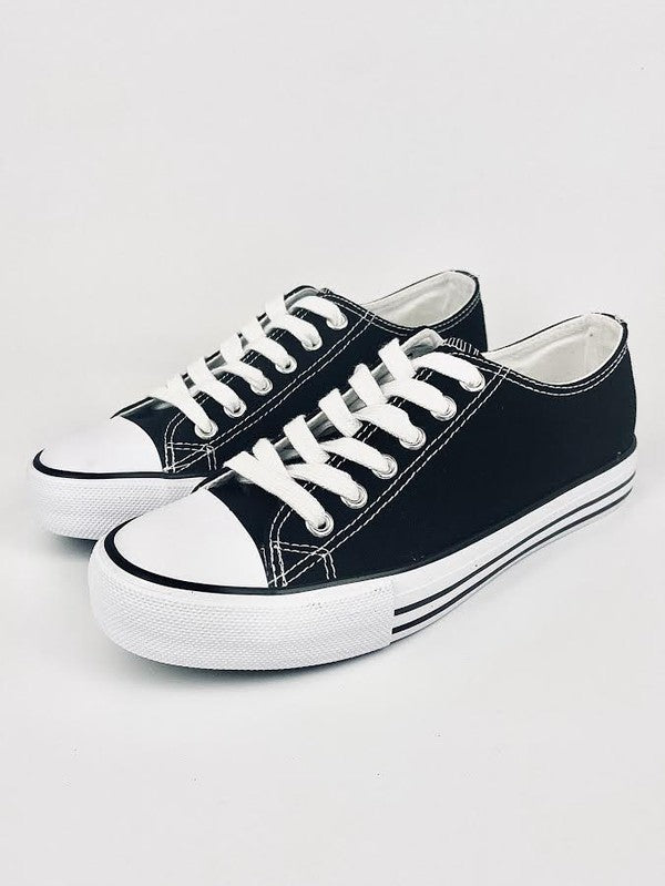 Loca 3 Black Lace-up Sneakers