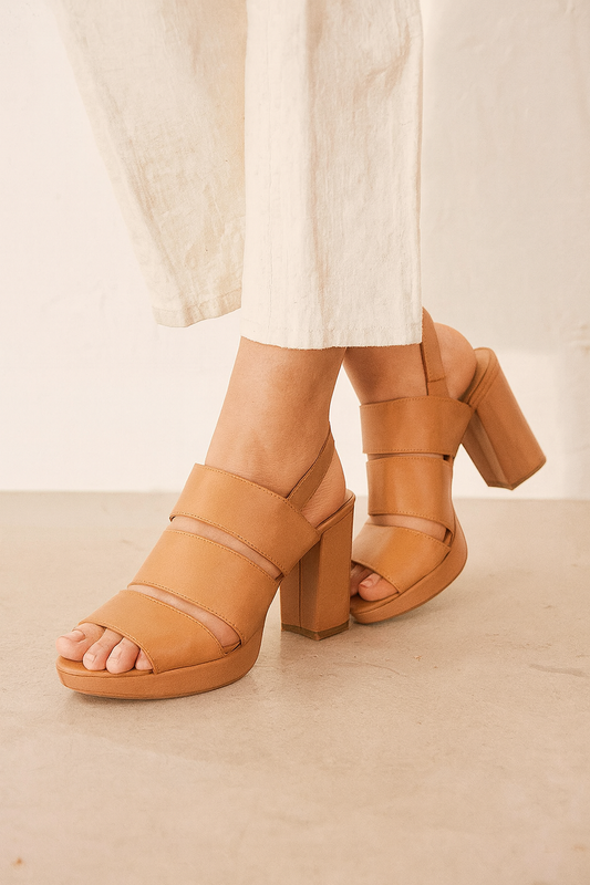 Naturalizer Leather Block Heel Platform Sandals